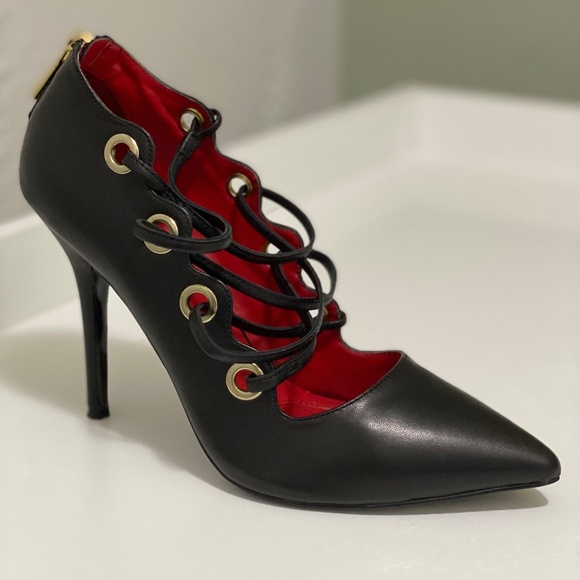 Charles Jourdan High Heel Black Leather Pumps size 7.5 - Gently Used - Picture 1 of 7